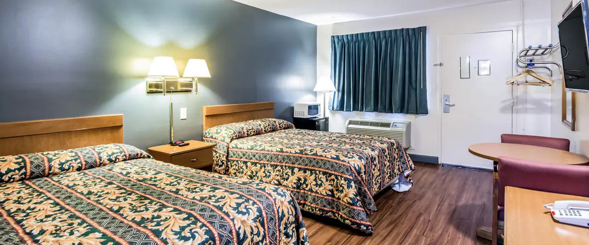 Beautiful Room With Queen Bed Beautiful Room With Queen Bed